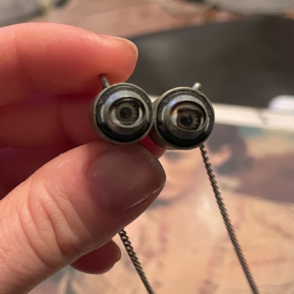 Vintage silver 3d blinking eyes necklace 👁️ 👁️